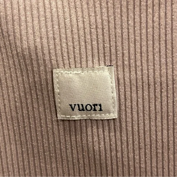 Vuori Women's Ribbed Crop Tank Top in Light Taupe - Picture 6 of 9